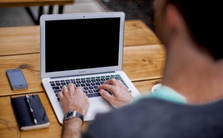 Modern News Website Design: Balancing Speed and User Trust